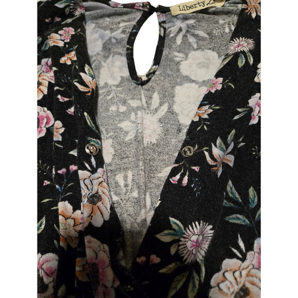 Liberty Love floral romper in black and pink, size xl - Picture 4 of 4